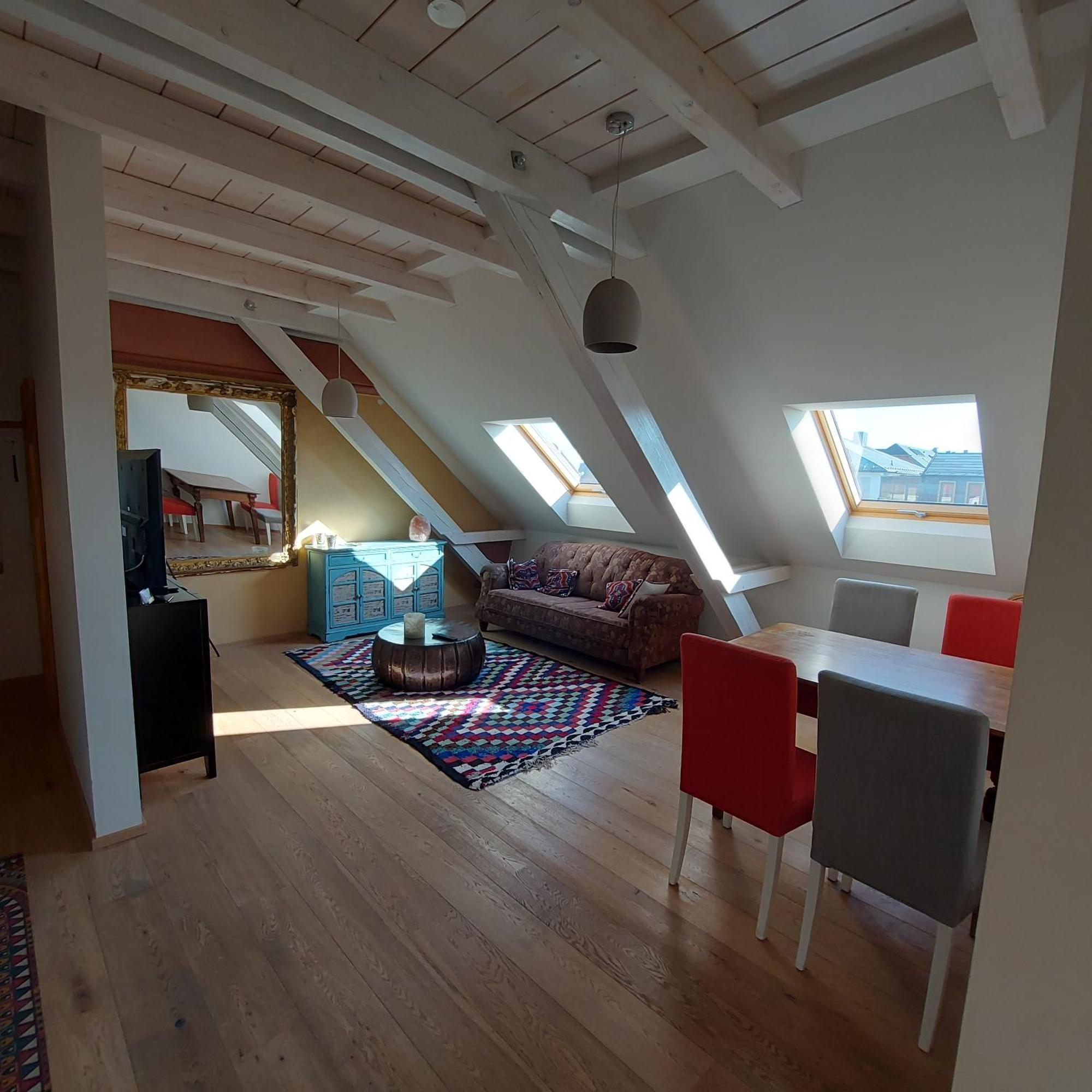 Boardinghouse Neumarkt Alte Schule Neumarkt in der Oberpfalz Exteriör bild